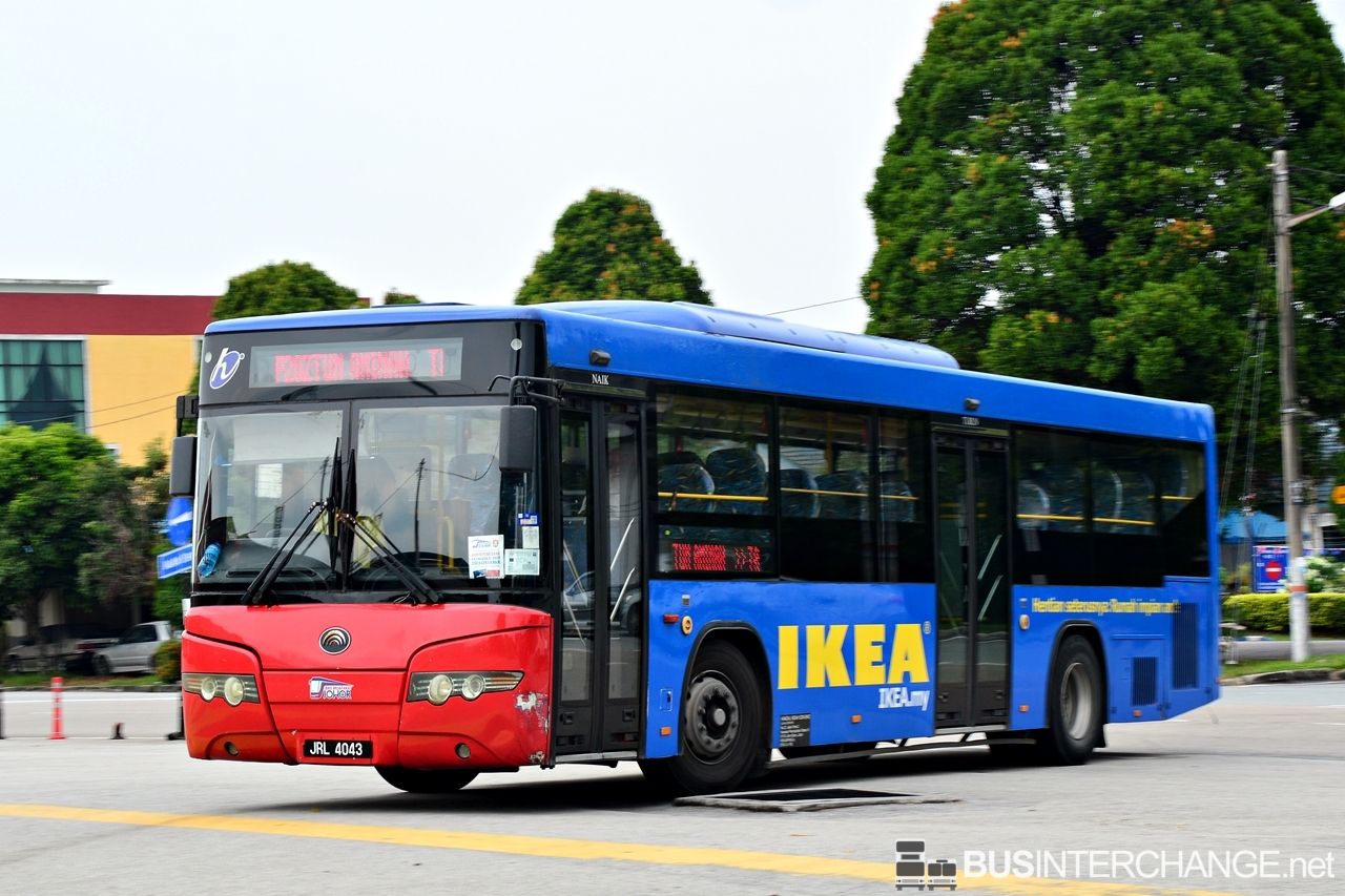 A Yutong ZK6118HG (JRL4043) operating on Causeway Link bus service P202